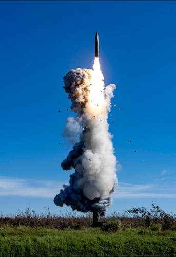 중국, ICBM 태평양 발사 사진 공개 ['중국군호' 위챗 계정 캡처. 재판매 및 DB 금지]