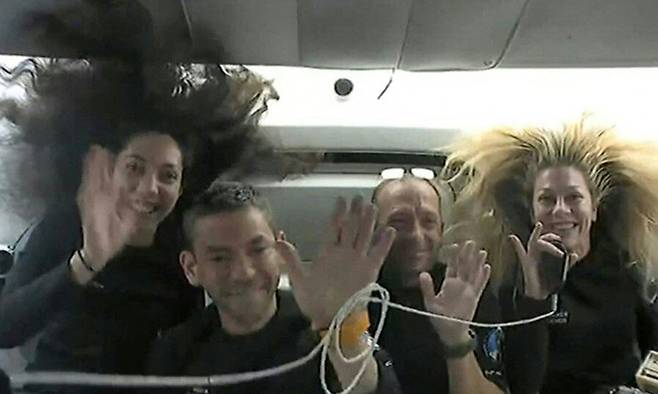 폴라리스 던 프로젝트에 참여한 4명의 민간 우주인. AFP연합뉴스