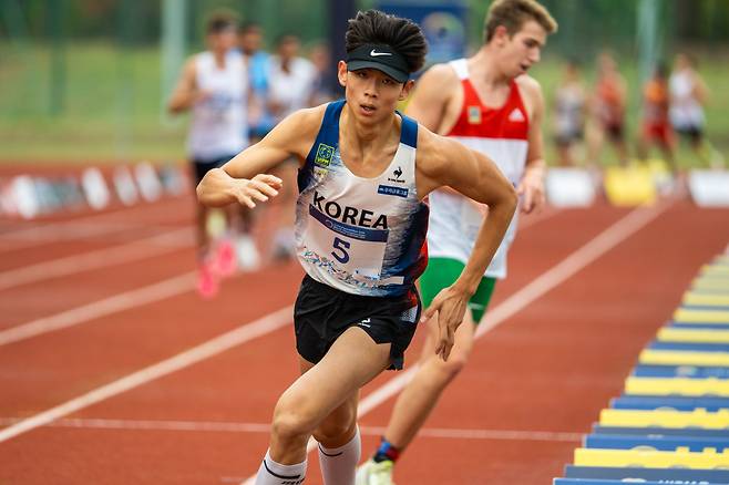 한국 근대5종의 유망주 임태경(경기체고)이 지난 28일 리투아니아에서 열린 U-19 세계선수권대회에서 경기에 임하는 모습. 임태경은 이 대회 남자 개인전에서 우승을 차지하며 한국 근대5종의 샛별로 떠올랐다. /한국근대5종연맹 제공