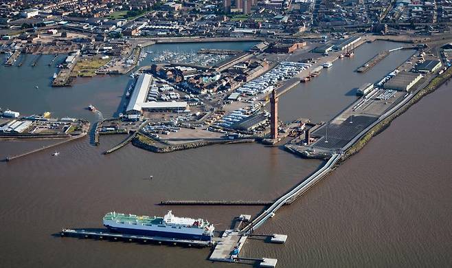 오스테드, RWE 등 에너지회사들은 그림스비 항구에 모니터링 센터를 뒀다(사진=RWE)