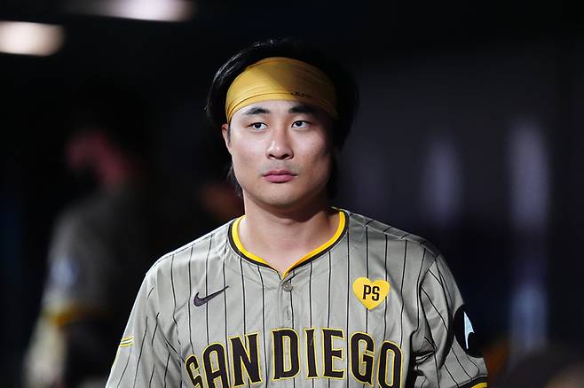 샌디에이고 김하성이 지난 8월 16일 열린 콜로라도와 경기 도중 더그아웃에서 잠시 생각에 잠겼다. USATODAY Sports연합뉴스