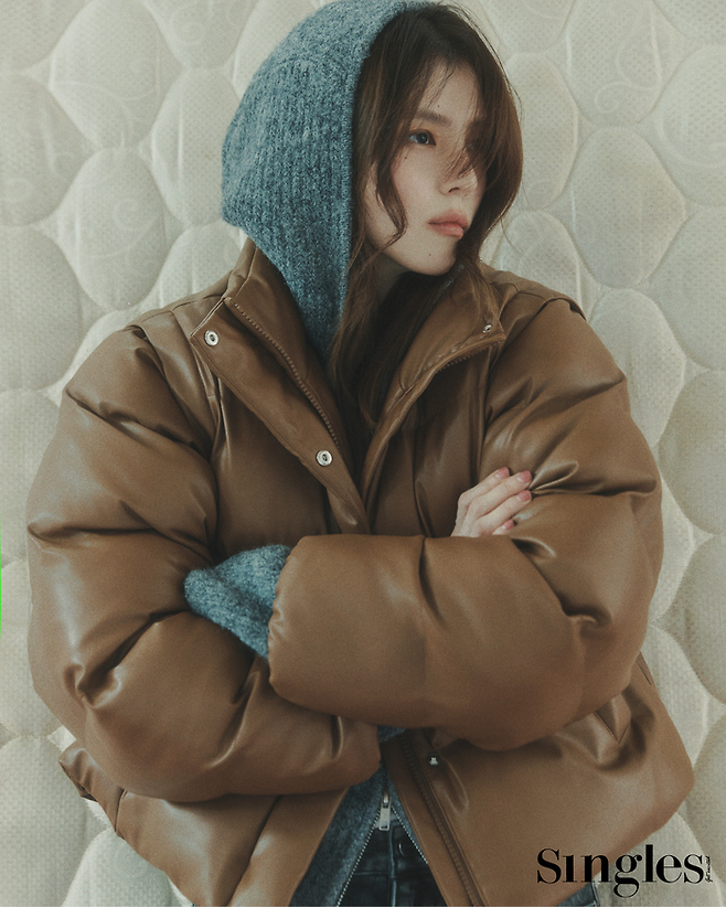 한소희. 매거진<싱글즈>