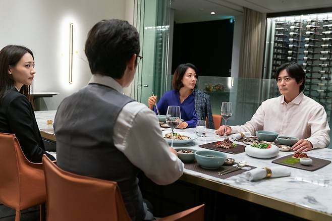 영화 ‘보통의 가족’ 속 한 장면.