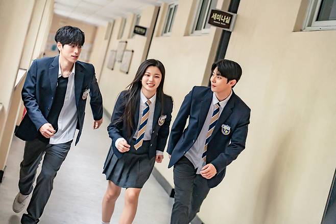 ‘프래자일’ (왼쪽부터) 배우 공주한, 김소희, 김어진. 사진 | STUDIO X+U