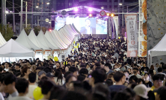 지난 28-29일 동구 소제동 카페거리와 대동천 일원에서 열린 '2024 대전 빵축제'에 전국에서 14만 명의 관람객이 방문했다. 대전관광공사 제공