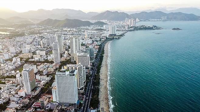 [서울=뉴시스]베트남 남부 유명 휴양지인 냐짱시에서 고급 호텔인 척 가짜 홈페이지를 만들어 돈을 가로채는 수법이 수많은 피해자를 낳고 있다.(사진=VN익스프레스) *재판매 및 DB 금지