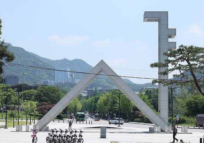 서울 관악구 서울대학교 정문의 모습. [사진=뉴스1]