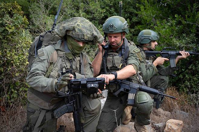 이스라엘군(IDF)이 9월 6일 레바논 접경 지역에서 지상전에 대비해 훈련을 하는 모습. IDF 제공