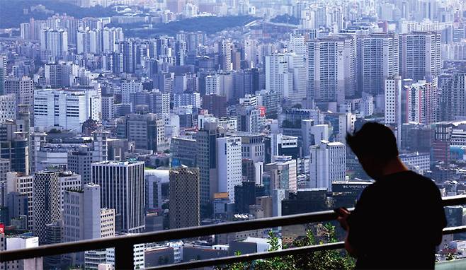 서울 남산공원에서 바라본 서울 시내 아파트 단지. [뉴시스]