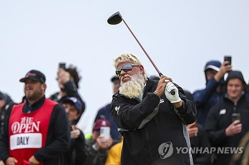 존 댈리의 티샷. [AP=연합뉴스]