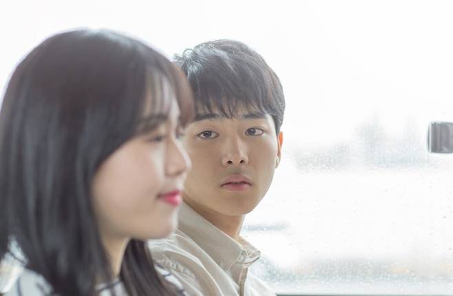 짝사랑을 끝내야 하는 순간에는 실제로 (짝사랑) 상대방을 만난 적이 없을 때, 상대방에게 연인이 있을 때, 호감을 표현했으나 상대방에게 거절당했을 때, 상대방이 나를 무시할 때가 있다./사진=게티이미지뱅크