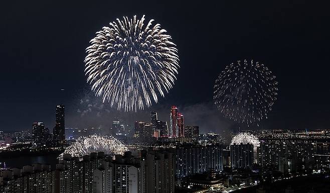 작년 여의도 불꽃축제. / 사진=연합뉴스 자료