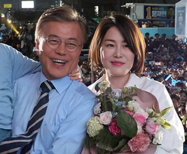 문재인 전 대통령과 딸 다혜씨의 모습 (사진=뉴시스)