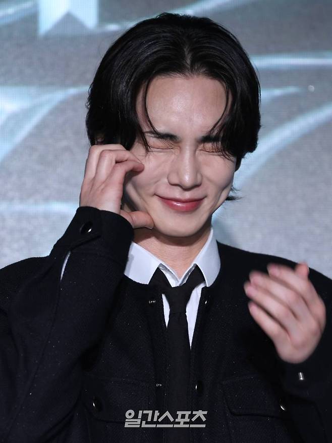 그룹 샤이니 키가 23일 오전 서울 영등포구 페어몬트 앰배서더 호텔에서 열린 세 번째 미니앨범 'Pleasure Shop(플레저 숍)' 발매 기념 기자간담회에서 포즈를 취하고 있다. 타이틀 곡 '플레저 숍(Pleasure Shop)'은 독특한 신스 패드 패턴과 드럼 비트가 댄서블하게 어우러진 일렉트로 하우스 장르의 곡. 서병수 기자 qudtn@edaily.co.kr /2024.09.23/