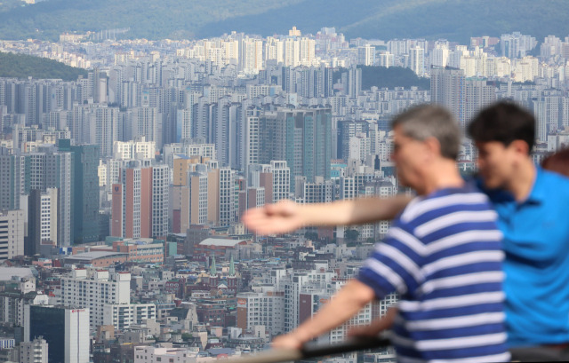 ▲ 서울 남산에서 바라본 시내 아파트 단지 모습. ⓒ연합뉴스