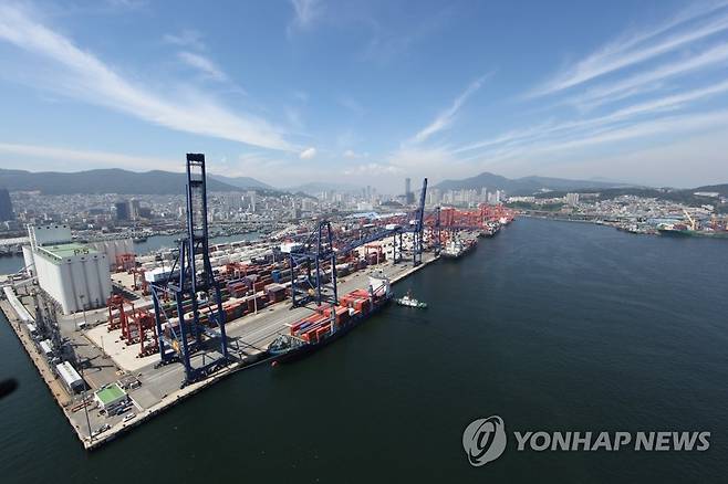 부산항 자성대부두 전경 [연합뉴스 자료]