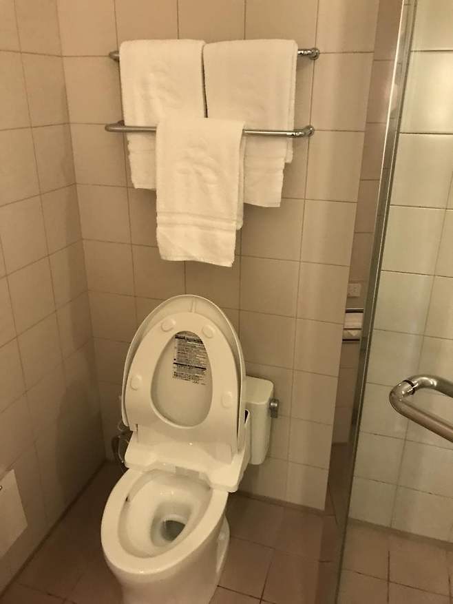 0490f719b18360f620b5c6b236ef203e41f18415ed7b5952