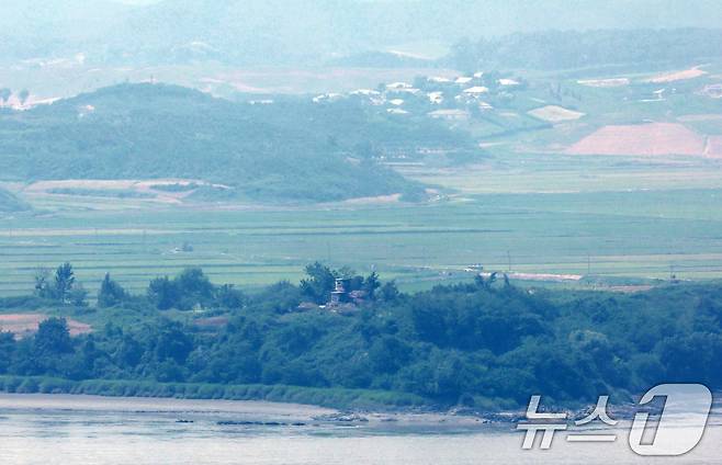 북한 황해북도 개풍군 북측 초소 일대가 적막하다. 2024.6.11/뉴스1 ⓒ News1 구윤성 기자