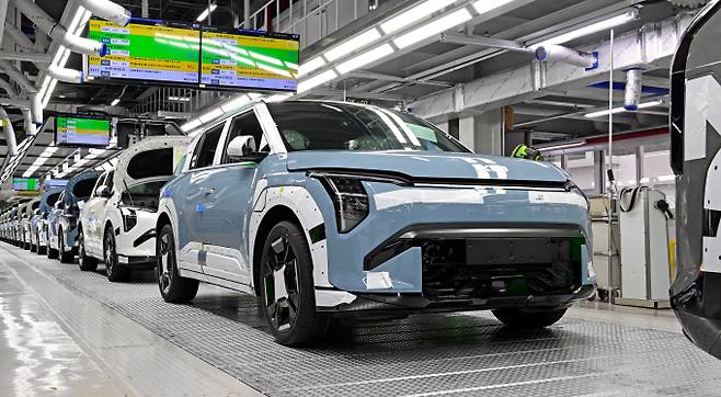 기아 노조가 2차 잠정합의안을 가결했다. 사진은 기아 오토랜드 광명 /사진=기아