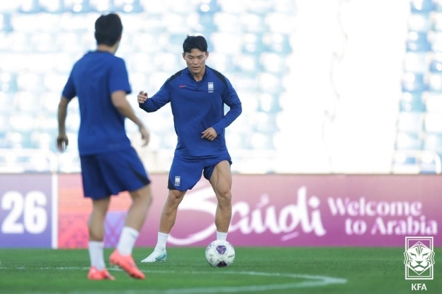 홍명보 감독이 이끄는 대한민국 축구대표팀이 요르단전을 앞두고 암만 국제 경기장에서 훈련을 진행했다. 우려와 달리 날씨와 잔디 상태는 모두 양호하다./대한축구협회