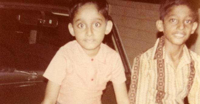 순다르 피차이(오른쪽) 구글 겸 알파벳 최고경영자(CEO)가 인도 타밀나두주에 지내던 당시의 유년 시절 모습. [인터넷 캡처]