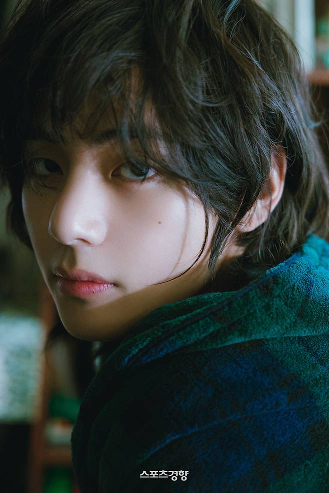 방탄소년단 멤버 뷔 ‘Layover’ 앨범 커버. 빅히트 뮤직 제공