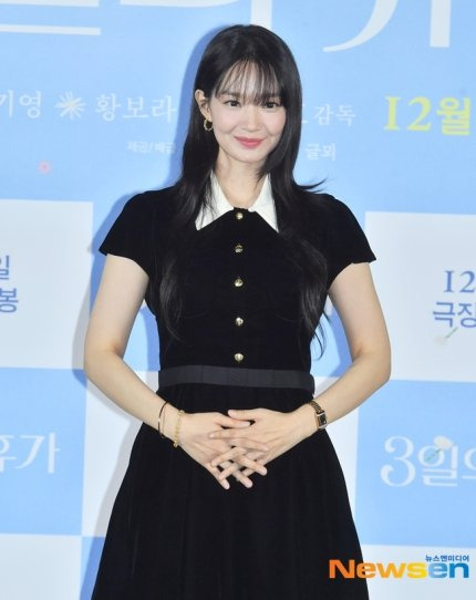 ‘로코퀸’ 신민아, 재혼황후 되나 “검토 중”[공식]