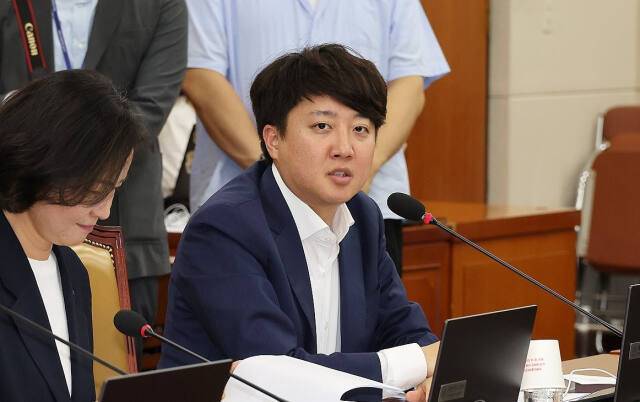 국회 과학기술정보방송통신위원회 전체회의에서 발언하고 있는 개혁신당 이준석 의원. 연합뉴스