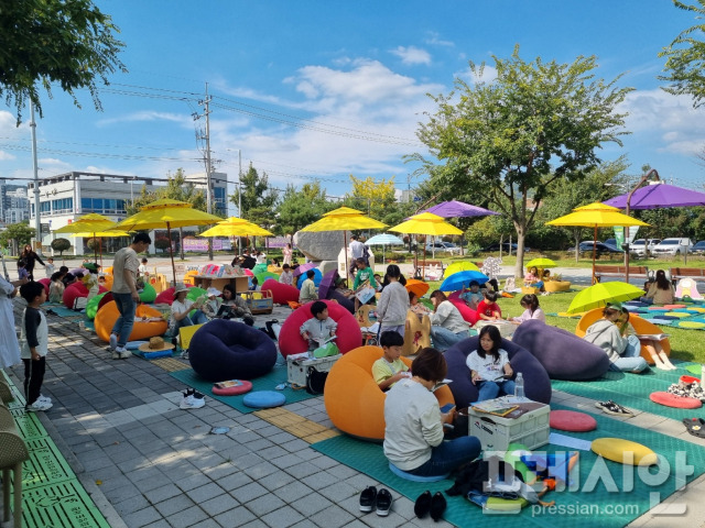 ▲광양희망도서관 야외도서관 행사ⓒ광양시