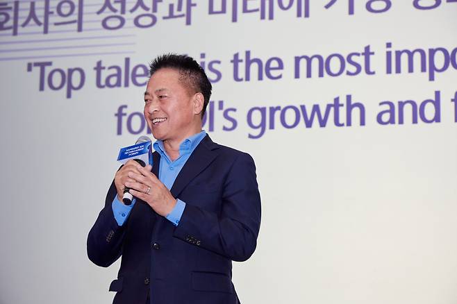 Samsung SDI’s CEO Choi Yoon-ho speaks at the Tech & Career Forum held in London on Saturday. (Samsung SDI)