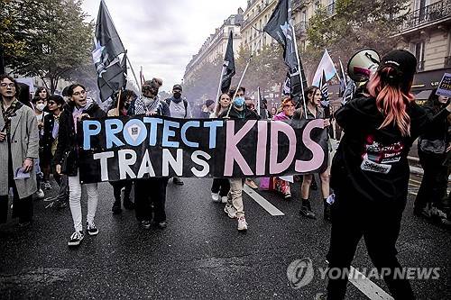 FRANCE TRANS MARCH