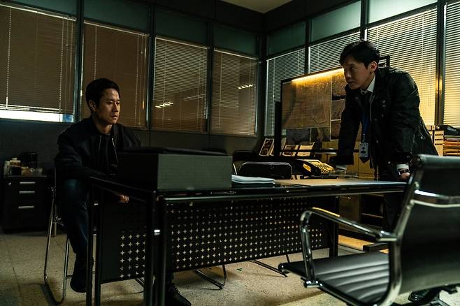 ‘더러운 돈에 손대지 마라’ 스틸 (사진=에이스메이커무비웍스 제공)