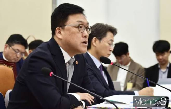 사진은 지난 10일 서울 여의도국회 본관 604호에서 열린 국회 정무위원회와 금융위원회 등 국정감사에 출석한 김병환 금융위원장. /사진=임한별 기자