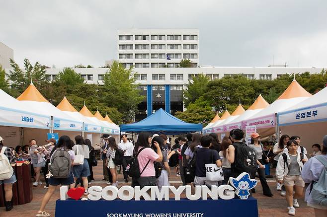 지난달 11일부터 이틀 간 열린 숙명여대 순헌관 광장에서 열린 취업직무박람회 '드림 페스티벌' 현장 (제공=숙명여대)  *재판매 및 DB 금지