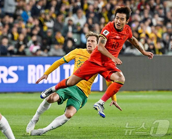 중국은 2026 북중미 월드컵 3차 예선 C조에서 3연패로 최하위에 그쳤다. ⓒ AFP=뉴스1