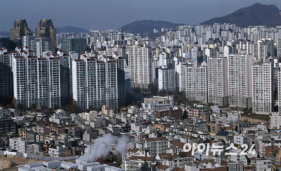 서울 용산 드래곤시티 호텔에서 바라본 아파트 전경. [사진=아이뉴스24DB]