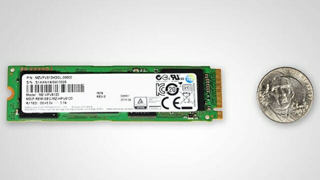 2015년 4월 출시된 일반 소비자용 첫 PCI 익스프레스 3.0 NVMe SSD 'SM951' (사진=삼성전자)