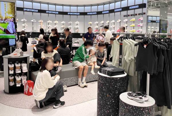 매장을 리뉴얼해 오픈한 신세계백화점 하남점 ‘나이키 라이즈’ 매장 내부 모습. 신세계백화점 제공