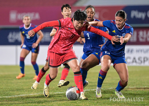 이금민(왼쪽, 대한민국 여자 축구대표팀). 서형권 기자