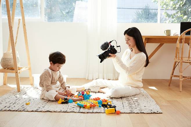 SNS에 아이 사진을 올리지 않았다는 이유로 시어머니에게 혼난 사연이 올라왔다. /사진=이미지투데이