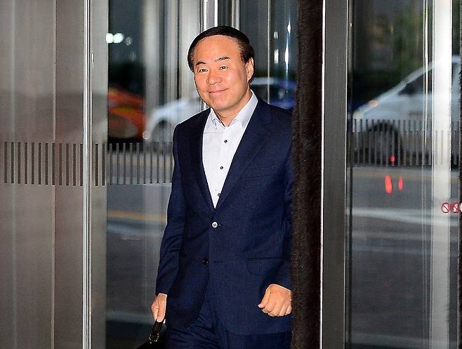 전영현 삼성전자 DS부문장은 이달 초 3분기 실적 발표 뒤 이례적으로 사과문을 발표하고 ‘조직문화와 일하는 방법의 혁신’을 약속했다. 뉴스1&nbsp;&nbsp;