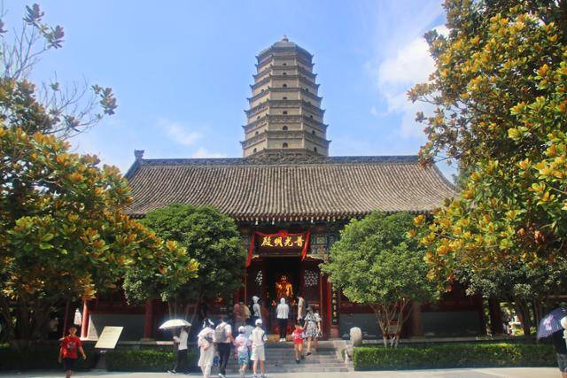 법문사 보광명전과 진신보탑. ⓒ최종명