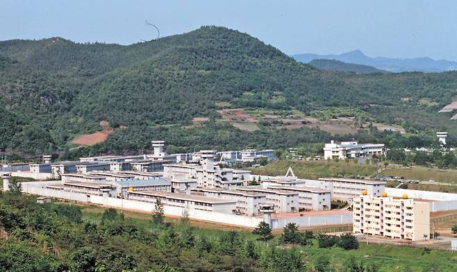 흉악범 전담 교도소로 거론되고 있는 경북 청송군 진보면 경북 북부 제2교도소(옛 청송교도소) 전경.