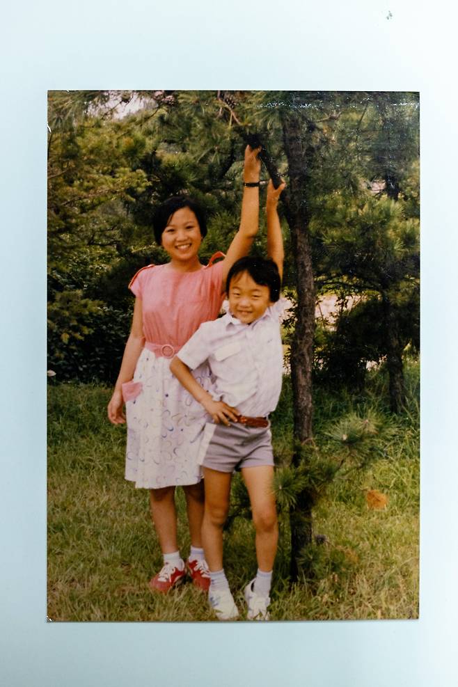 초등학생 시절 이승영, 이상엽씨 남매의 모습. /이상엽씨 제공