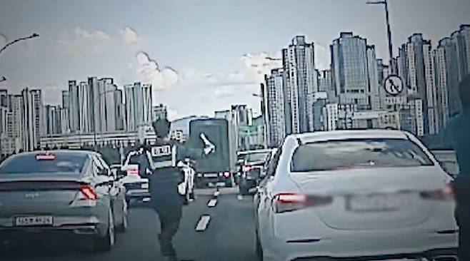 사진 서울경찰 유튜브 캡처