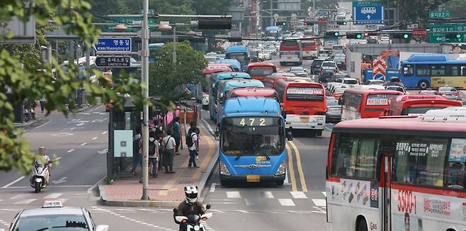 지난 5월부터 8월까지 사용된 K-패스 예산은 전체의 63.8%다.[사진 | 연합뉴스]