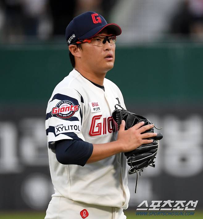 27일 부산 사직구장에서 열린 롯데 자이언츠와 한화 이글스의 경기. 롯데 박세웅이 숨을 고르고 있다. 부산=박재만 기자 pjm@sportschosun.com/2024.08.27/