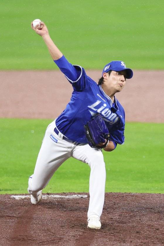 21일 광주 기아챔피언스필드에서 열린 한국시리즈 1차전에서 5이닝 무실점한 삼성 원태인. 사진 삼성 라이온즈