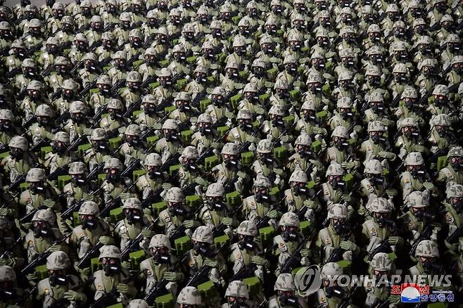 북한 열병식 (평양 조선중앙통신=연합뉴스) 작년 2월 북한이 건군절(인민군 창건일) 75주년을 맞아 평양에서 열린 열병식. 위 사진은 기사 내용과 무관합니다. 2023.2.9 
    [국내에서만 사용가능. 재배포 금지. For Use Only in the Republic of Korea. No Redistribution] nkphoto@yna.co.kr