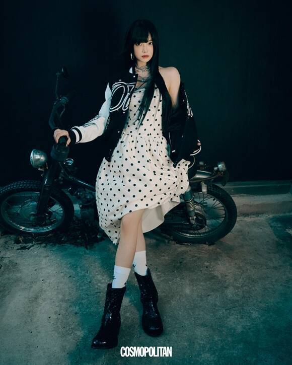 홍은채는 자신을 "계속 도전하고 무너지지 않고 성장하는 사람"이라고 말했다. /코스모폴리탄